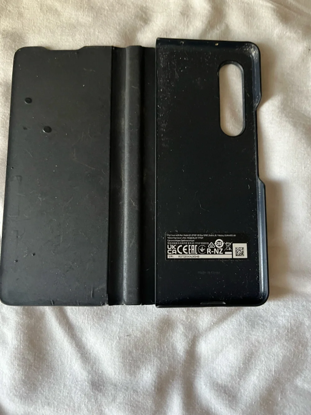 Black Foldable Phone Case with Camera Cutout